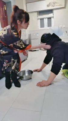 图片[7]_【魔鬼天使】晨起舔脚伺候/当化妆凳/喝漱口水/喂食 bf27756_HD绳艺资源