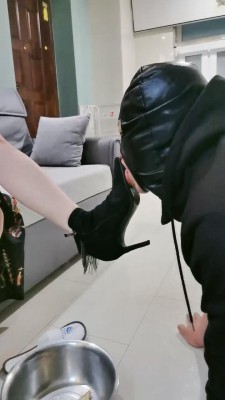 图片[8]_【魔鬼天使】晨起舔脚伺候/当化妆凳/喝漱口水/喂食 bf27756_HD绳艺资源