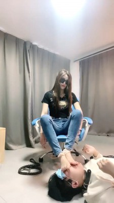 图片[5]_【晨颜】高跟长靴踩踏碾压/转胯爬行/sp/臭袜捂脸【完整版】 bf27670_HD绳艺资源