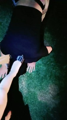 【bibi团】户外遛狗艺术舔脏鞋 JS23050301_HD绳艺资源