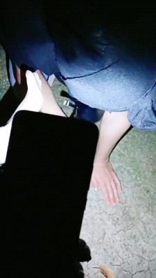 图片[3]_【bibi团】户外遛狗艺术舔脏鞋 JS23050301_HD绳艺资源