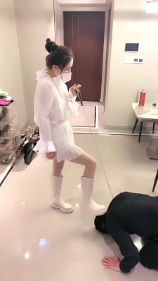 【cici】车模S-关狗笼/双狗舔脏鞋闻丝袜脚/求圣水 bf27919_HD绳艺资源