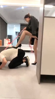 【冷欣】训练转胯/丝袜塞嘴踩踏【完整版】 bf27867_HD绳艺资源