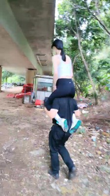 图片[8]_【高难度挑战美学】户外犬化训练-骑马爬行/骑脖子/提档 bf27848_HD绳艺资源