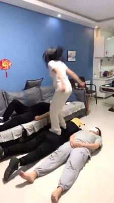 图片[3]_【精神小妹】群调-素人学生主的人体蹦床 bf27846_HD绳艺资源