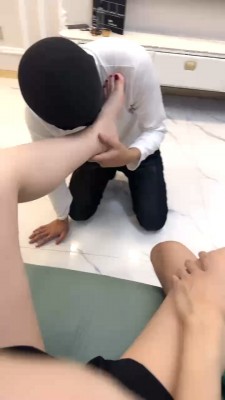 图片[3]_【阿昆】情侣主-裸足踩狗脸/耳光全体重踩踏 bf28081_HD绳艺资源