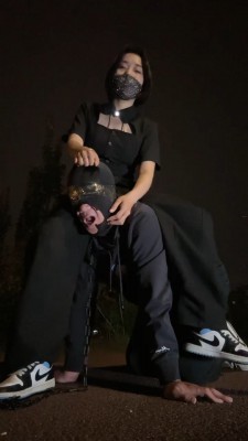 图片[4]_【朱砂痣S】户外虐打狗-裸足喂酸奶/提档/臭脚捂脸 bf28089_HD绳艺资源