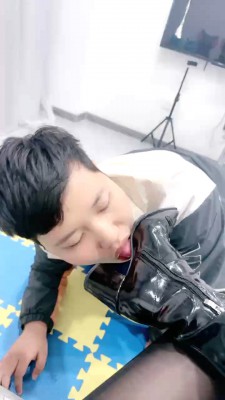 【兔兔大人】长靴全体重踩踏/提档耳光高难度挑战 bf28019_HD绳艺资源