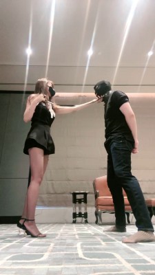 图片[2]_【美美子】长腿车模重度提档/运动鞋高跟踩踏 bf27937_HD绳艺资源