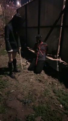 图片[3]_【音洛】长靴S深夜户外遛狗-绳艺技巧虐打/舔泥巴鞋/骑马爬行 bf27958_HD绳艺资源