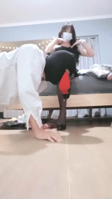 图片[3]_【樱子大大】高跟黑丝全体重踩/脚喂食 bf28163_HD绳艺资源