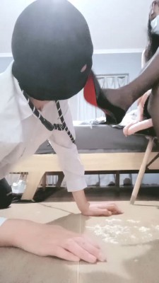 图片[4]_【樱子大大】高跟黑丝全体重踩/脚喂食 bf28163_HD绳艺资源