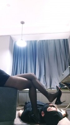 图片[4]_【七大小姐】剧情-抓偷鞋狗-坐脸窒息/艺术深喉/踩踏 bf28155_HD绳艺资源