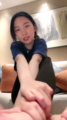 图片[9]_【jenn】艺校女神首调-舔运动鞋/提档全体重踩踏/转胯骑马 bf28172_HD绳艺资源