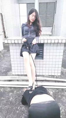 图片[6]_【嘉妮】天台遛狗-高跟踩踏/转胯/骑马/居高临下恋足调 bf28148_HD绳艺资源