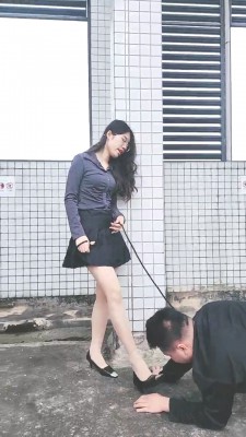 图片[7]_【嘉妮】天台遛狗-高跟踩踏/转胯/骑马/居高临下恋足调 bf28148_HD绳艺资源