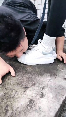 图片[3]_【素人星探】户外阳台小白鞋女神调-骑马踩踏虐乳/舔鞋袜 bf28159_HD绳艺资源