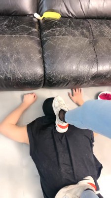 图片[5]_【艾莉】运动鞋踩踏喂食/酸奶裸足舔/骑马艺术吃口水 bf28161_HD绳艺资源