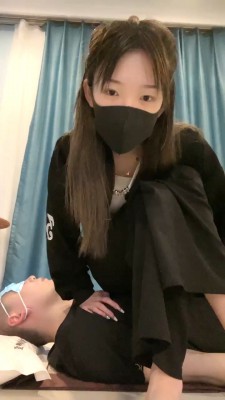 图片[8]_【精神小妹】夜跑后原味鞋袜气味羞辱/裸足踩脸 bf28177_HD绳艺资源