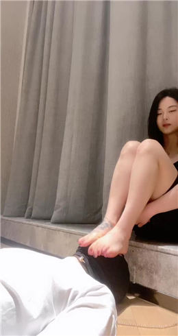 图片[9]_【不知名美女】超会舔脚的狗  JS230510_HD绳艺资源