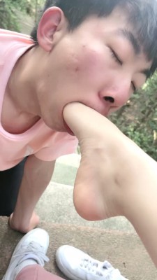 图片[8]_【欣欣】户外调-舔脏鞋/转胯爬行/揪耳朵/头顶鞋闻袜 bf28154_HD绳艺资源