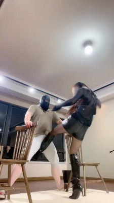 图片[5]_【仙女殿下】双S各式长靴轮番高难度挑战踢裆【双视角版】 bf28131_HD绳艺资源