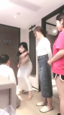 【糖糖】洛丽塔群调-轮流耳光/脚垫/踩踏虐打 bf28106_HD绳艺资源