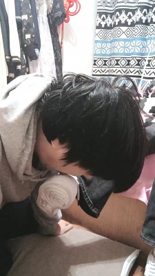 【奶味小仙女】近距离调肥宅-运动鞋踩/闻鞋窝/闻舔白棉袜jio bf28285_HD绳艺资源