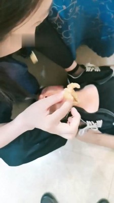 图片[3]_【千寻】饭店玩狗-漱口水喝/丝袜泡茶/踩踏鞋底喂食 bf28348_HD绳艺资源