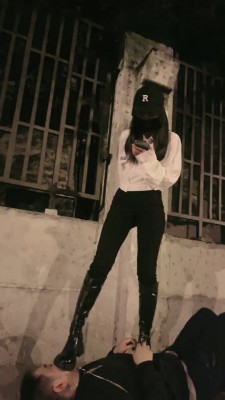 【樱桃大大】网红模特户外遛狗-骑马骑脖子/舔脏鞋/吃口水 bf28297_HD绳艺资源