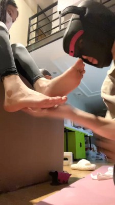 图片[4]_【香菜】瑜伽小姐姐-白袜闻舔/骑马犬化/近距离舔裸足/赏赐圣水 bf28296_HD绳艺资源