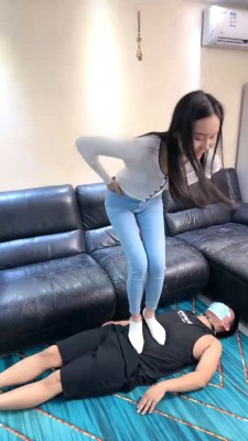 图片[5]_【艾莉】楼梯间骑马爬行/吃口水鞋底/白袜脚全体重踩踏/提档 bf28334_HD绳艺资源