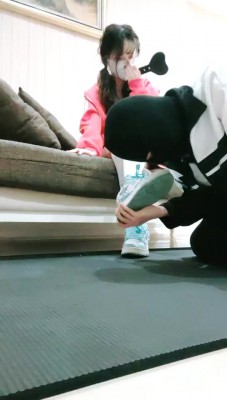 图片[2]_【蕾拉S】脏鞋踩踏喂食/舔原味脚 bf28281_HD绳艺资源