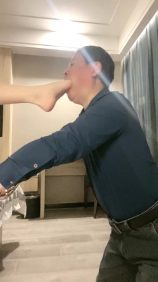 图片[5]_【茶茶】高跟裸足舔/耳光抽/鞋底踩/插嘴 bf28276_HD绳艺资源