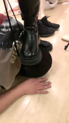 图片[3]_【伊诺】竖中指羞辱/舔长靴/美腿夹头/舔白袜/骑马【完整版】 bf28205_HD绳艺资源