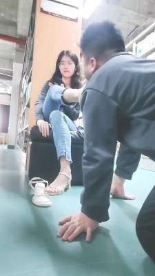 【嘉妮】户外-图书馆里狗奴伺候/骑马【完整版】 bf28185_HD绳艺资源