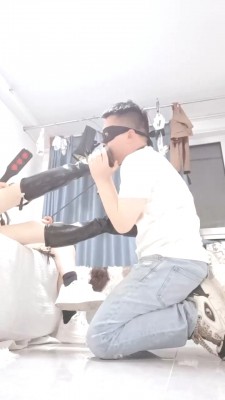 图片[4]_双S-运动鞋黑棉袜+长靴踩踏贱狗 bf28245_HD绳艺资源