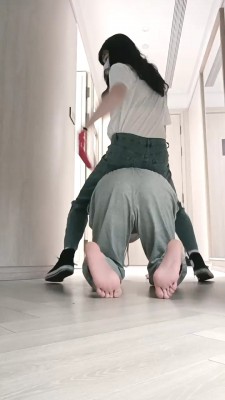 图片[2]_【米小唐】高帮帆布鞋御姐-踩头/掐播窒息/绳艺技巧 bf28188_HD绳艺资源