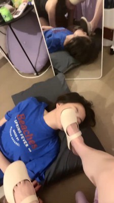 图片[3]_【橘子没熟】双母狗-舔脏鞋原味裸足-互相舔脚/内裤套头 bf28248_HD绳艺资源