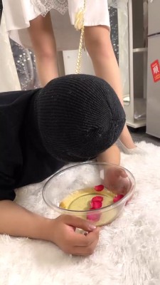 图片[4]_【艳狐S】双S-面包片泡圣水/吃烟灰 bf28251_HD绳艺资源