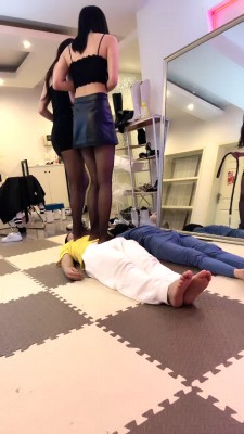 图片[4]_【伊晨】双主VS双M-黑丝高跟踩踏/sp bf28233_HD绳艺资源