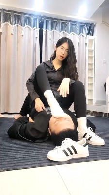 图片[5]_【素人星探】贝壳头白袜踩踏/脚深喉/踩狗头/臭脚捂脸 bf28260_HD绳艺资源