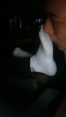 图片[7]_【明明S】夜跑后户外让狗舔脏鞋原味白袜【双视角版】 bf28442_HD绳艺资源