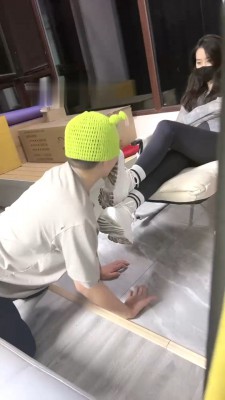 图片[2]_【槿一】绿帽狗下跪求虐/模拟马桶视角/舔脏运动鞋/毛拖鞋踩头 bf28479_HD绳艺资源