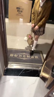 【狗哥】开发大三萝莉做S-舔白丝皮鞋/脚踩头 bf28477_HD绳艺资源