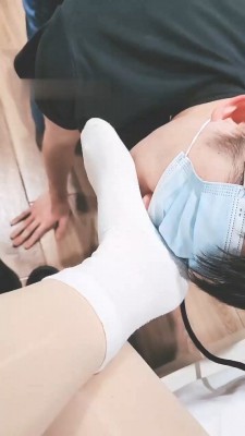 图片[2]_【嘉妮】艺术奶狗闻白袜脚/长靴鞋窝/脚踩碾压/舔裸足 JS23051702_HD绳艺资源