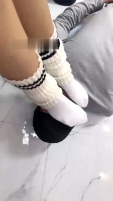 图片[3]_【阿昆】学生妹首调-长筒袜皮鞋舔/臭脚蹂躏脸/酸奶喂食 bf28485_HD绳艺资源