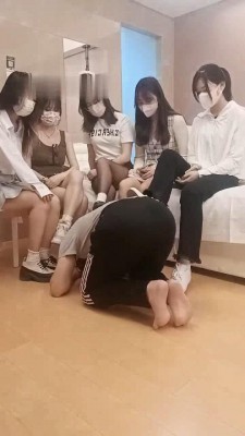 【金桔小主】5S群调群踩/遛狗骑马/虐乳钻胯/深喉/强迫升水 bf28365_HD绳艺资源