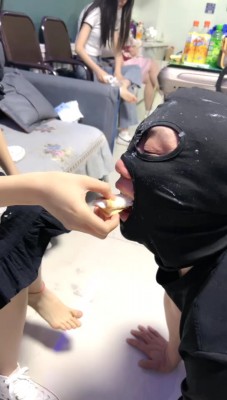 图片[8]_【精神小妹】4S素人学生主-脚踩喂食/裸足舔酸奶/引导管喝圣水 bf28368_HD绳艺资源