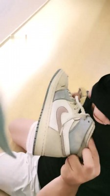 图片[2]_【羽神】逛街回家调狗-闻舔原味脚/掐肉/踩踏/伺候洗脚/头顶鞋 bf29236_HD绳艺资源